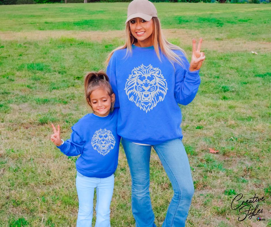 Vintage Lion Embroidered Crewneck