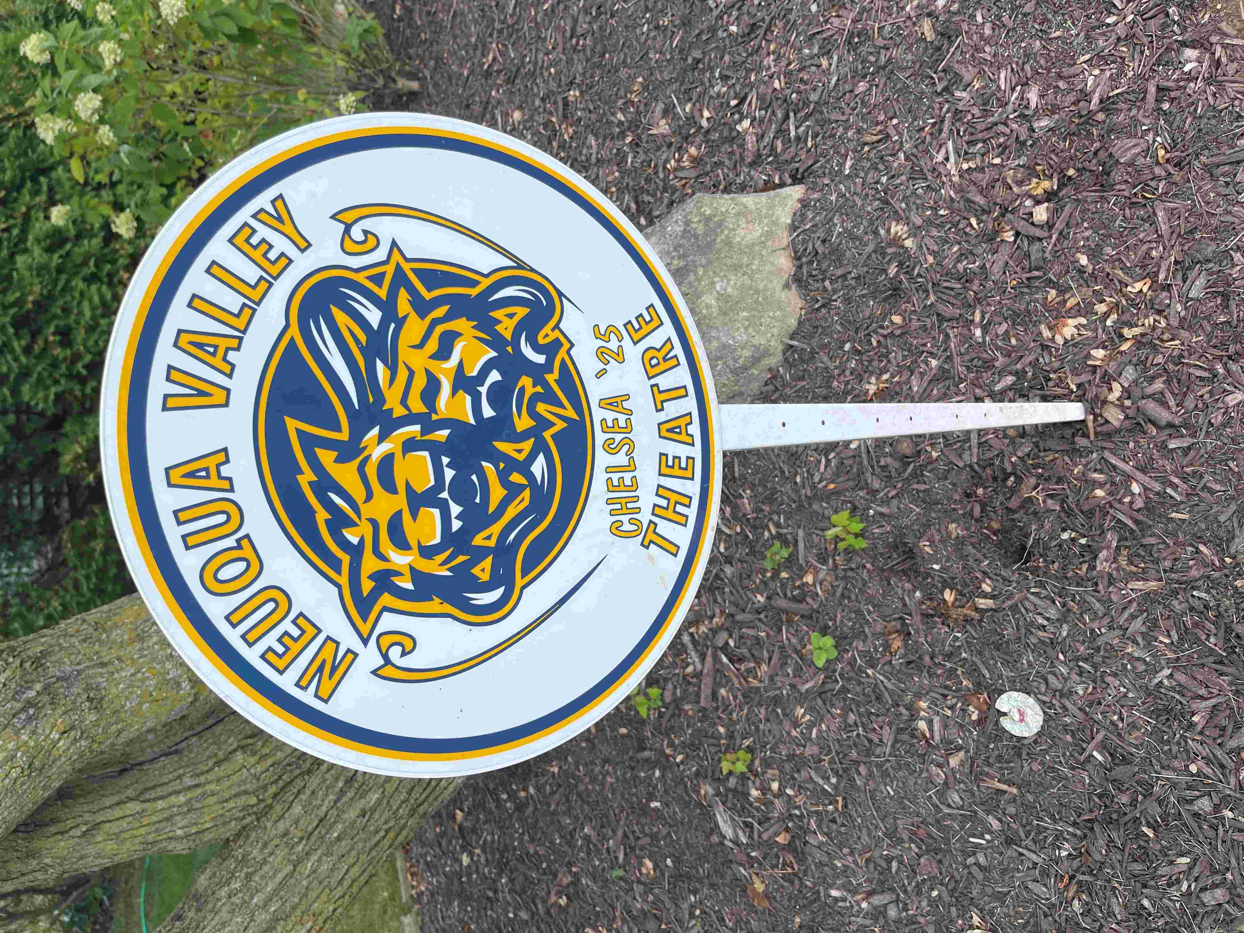 NV Theatre 25f.8 NVHS Theatre Yard Sign